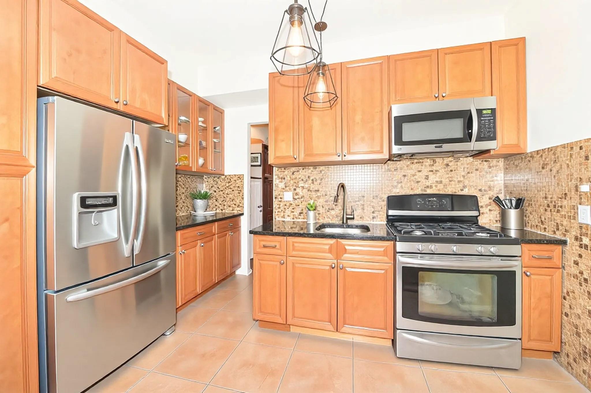Coop Grand Concourse  Bronx, NY 10451, MLS-834919-3