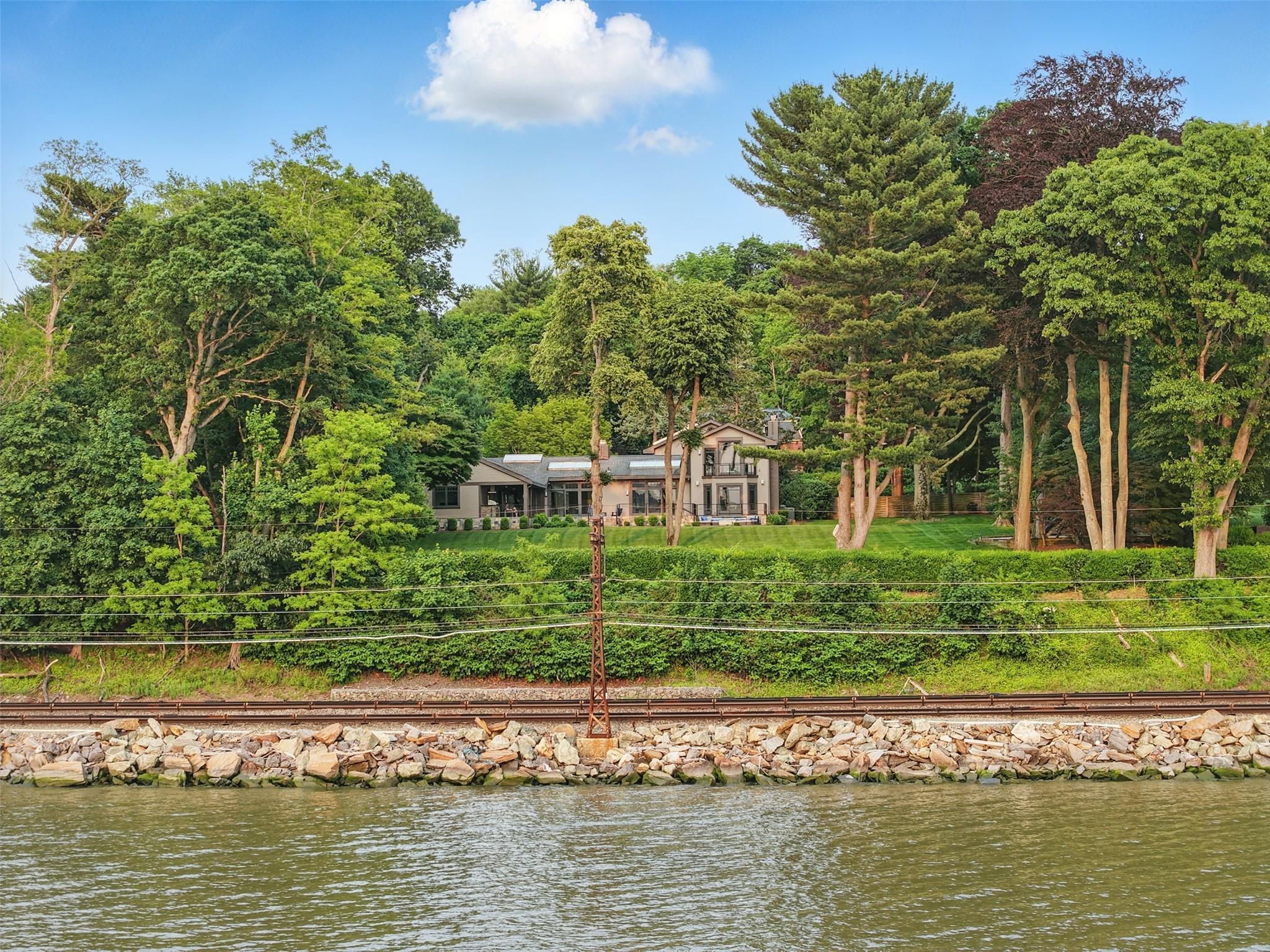 Single Family Half Moon  Westchester County, NY 10533, MLS-834972-3