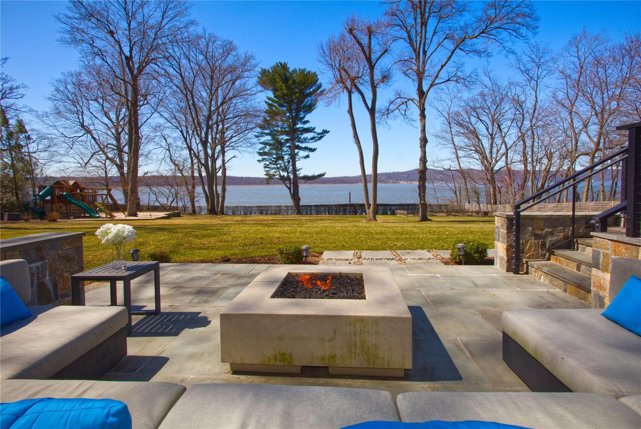 Single Family Half Moon  Westchester County, NY 10533, MLS-834972-7