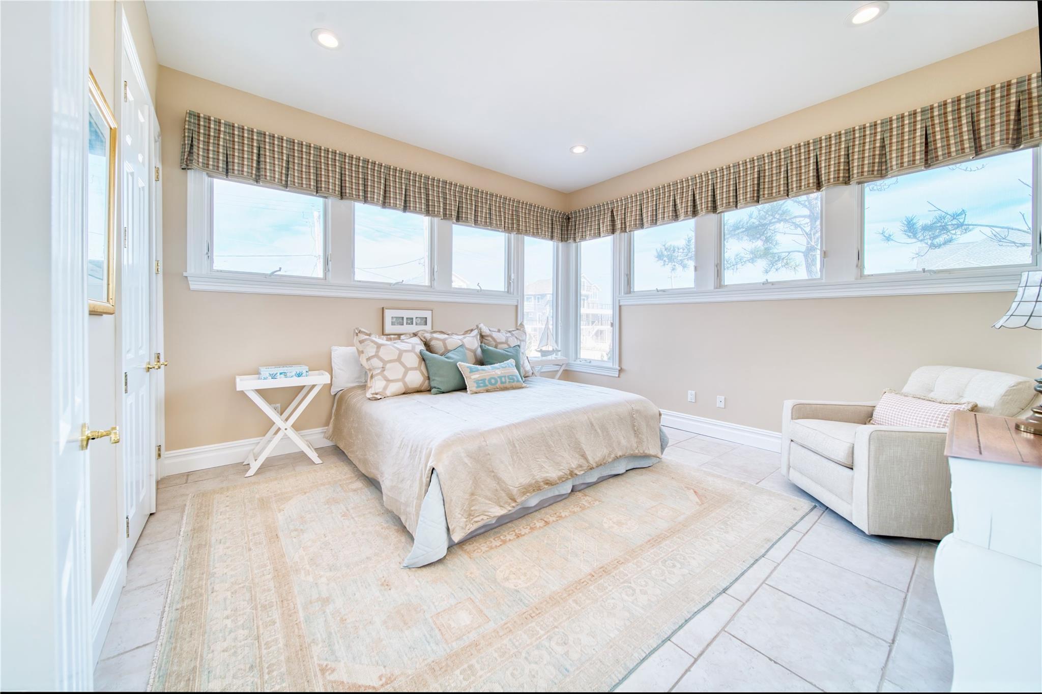 Single Family Dune  Suffolk County, NY 11978, MLS-834979-32