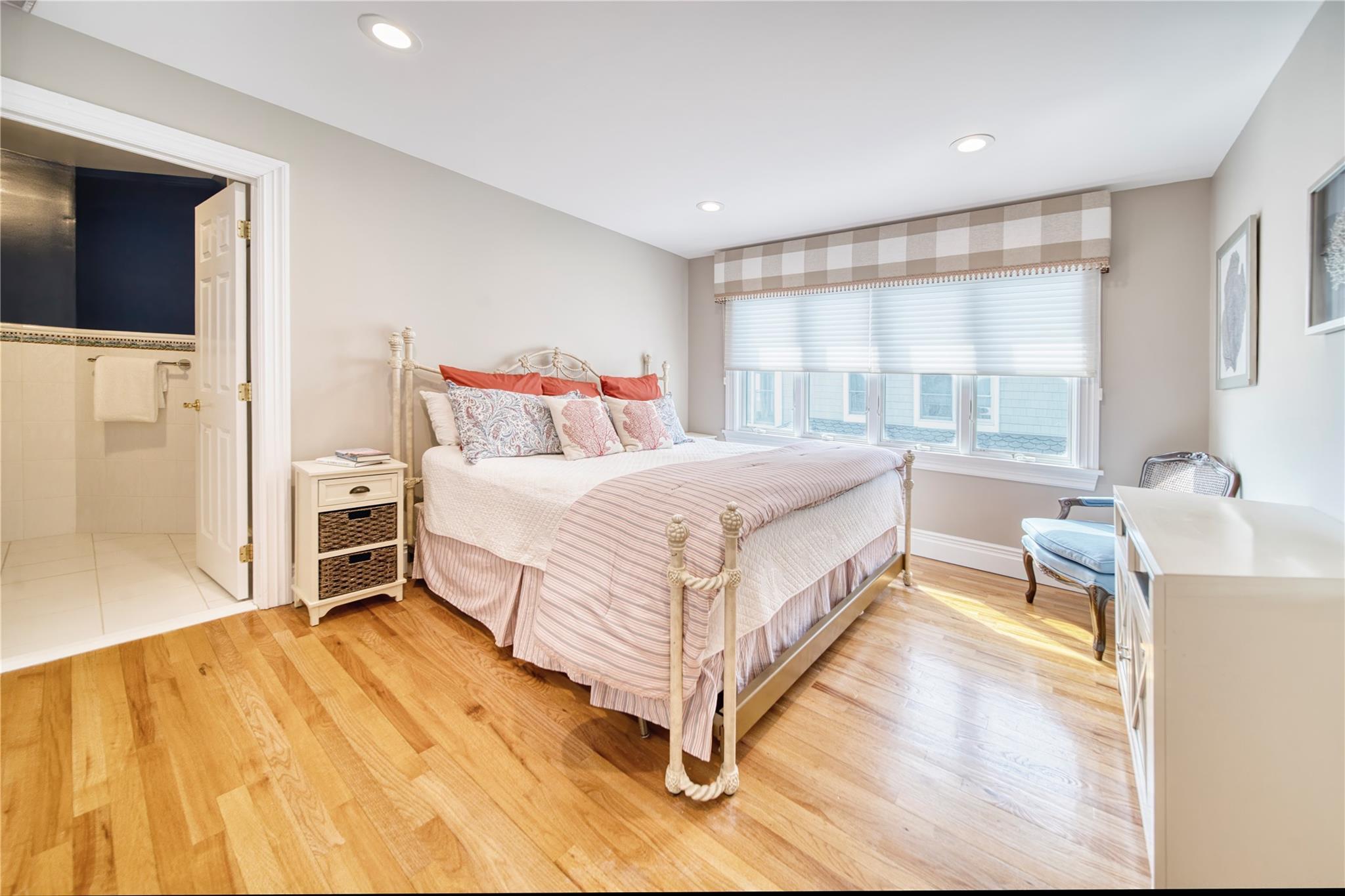 Single Family Dune  Suffolk County, NY 11978, MLS-834979-35