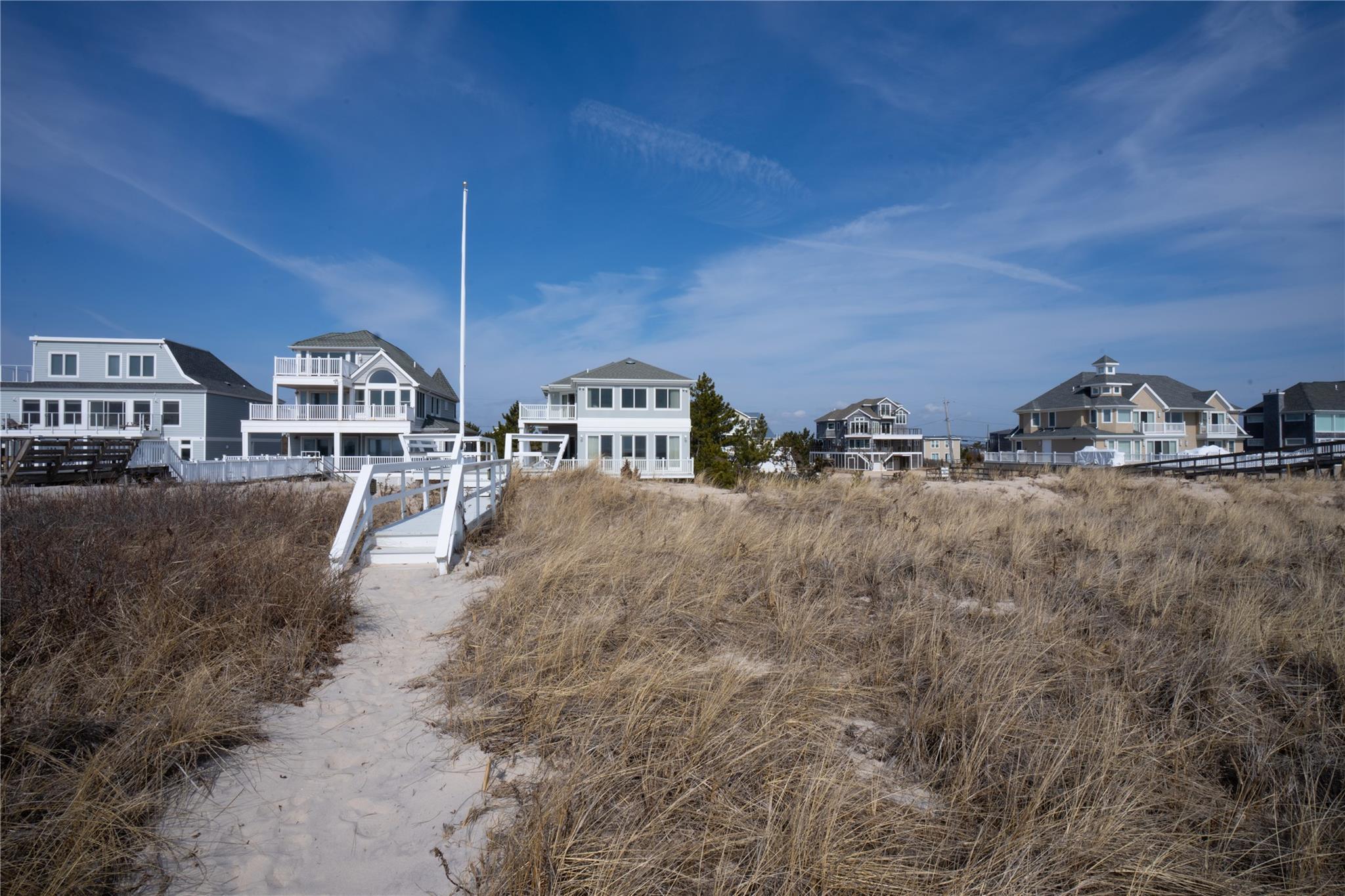 Single Family Dune  Suffolk County, NY 11978, MLS-834979-44