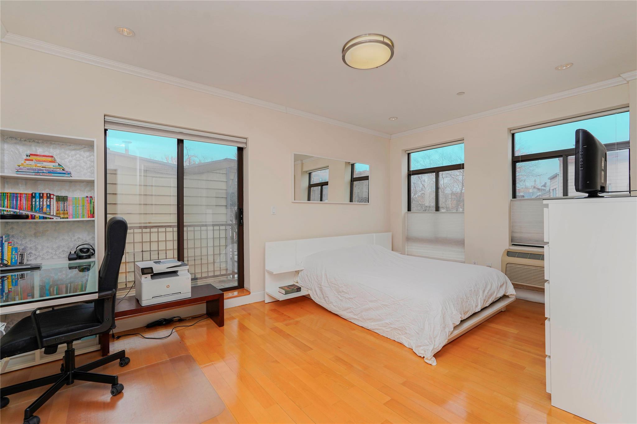 Condo Fort Hamilton Ave  Brooklyn, NY 11218, MLS-834990-11