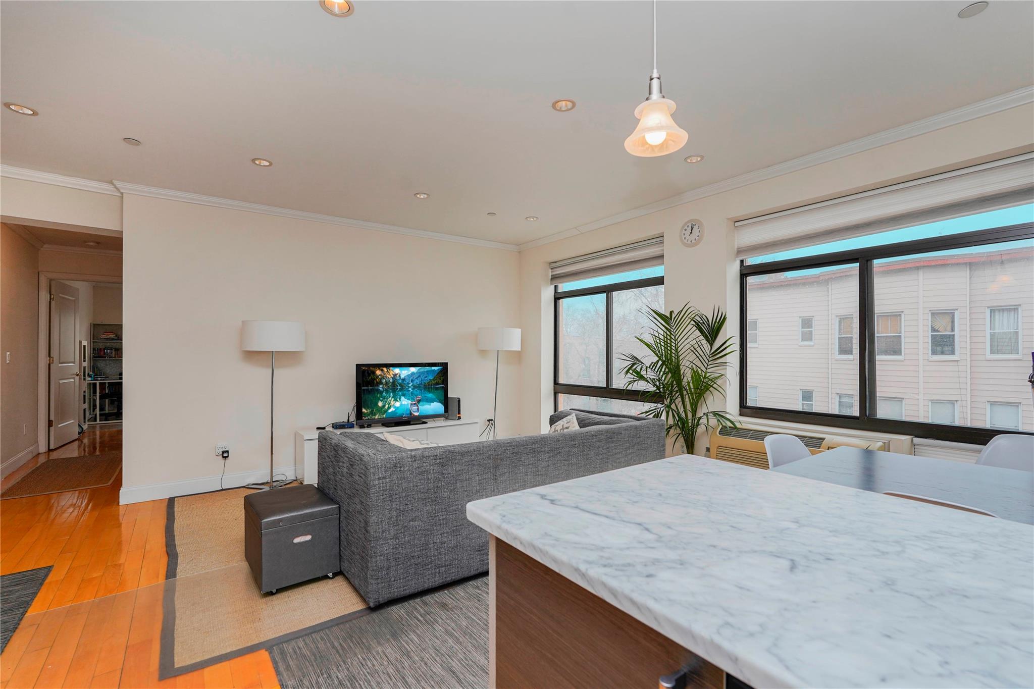 Condo Fort Hamilton Ave  Brooklyn, NY 11218, MLS-834990-4