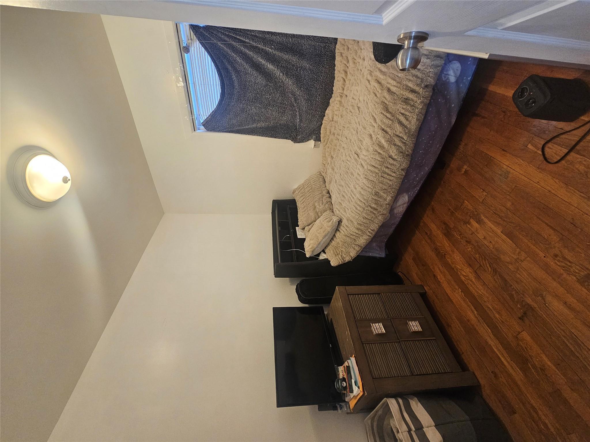 Single Family Tenbroeck  Bronx, NY 10469, MLS-835007-15