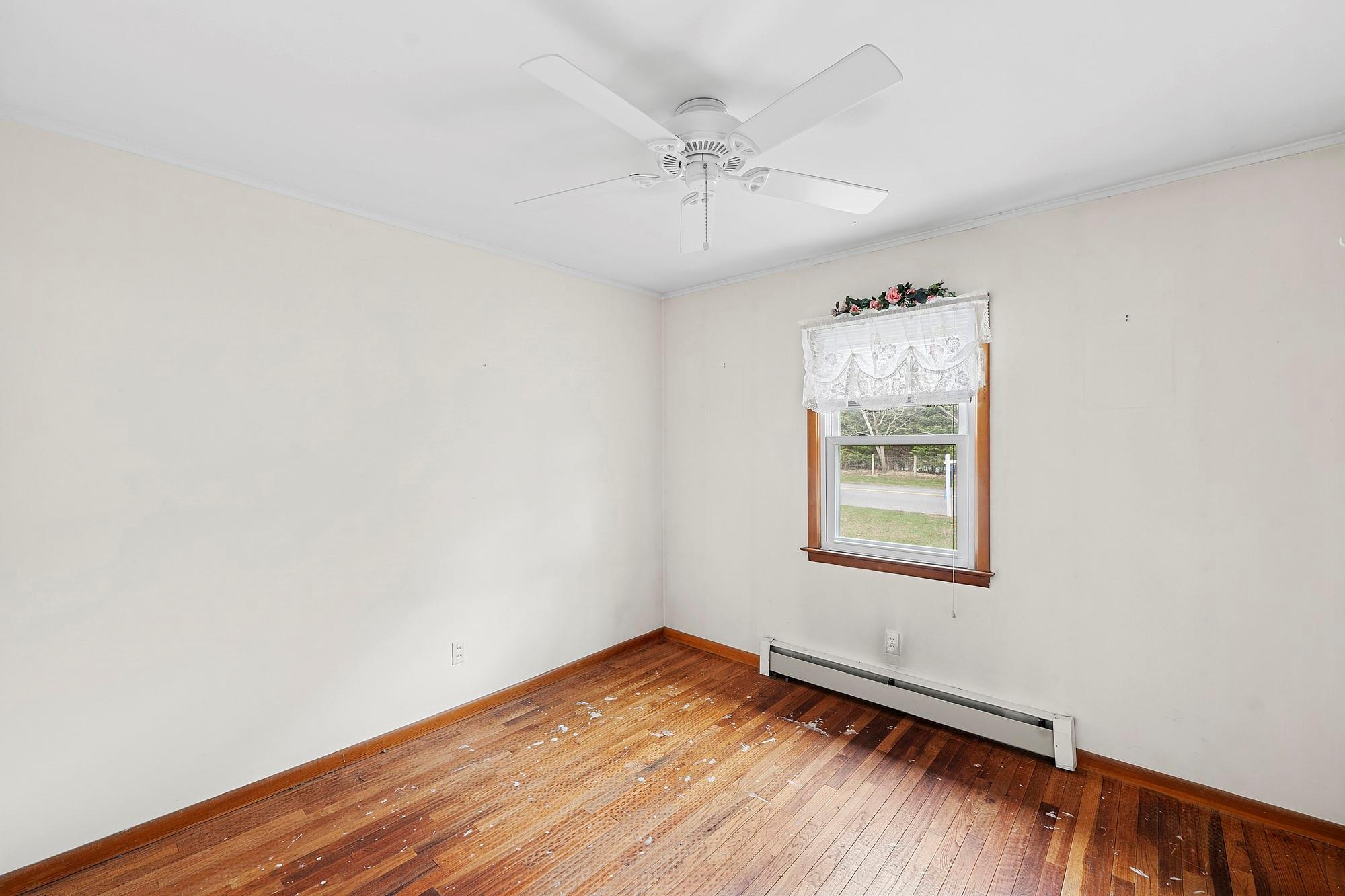 Single Family Bayview  Suffolk County, NY 11971, MLS-835064-10