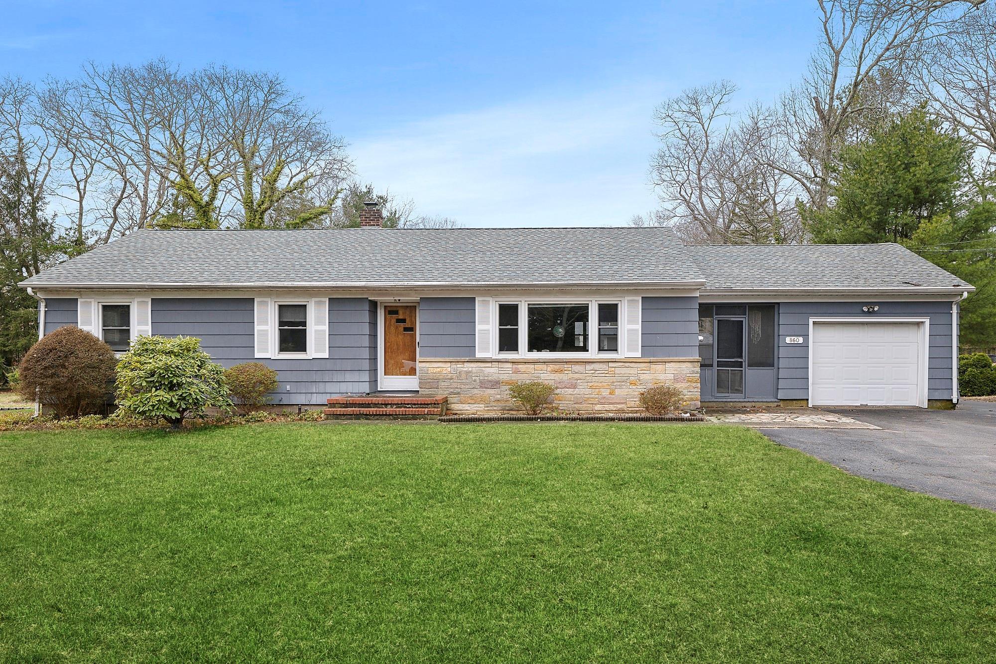 Single Family Bayview  Suffolk County, NY 11971, MLS-835064-13