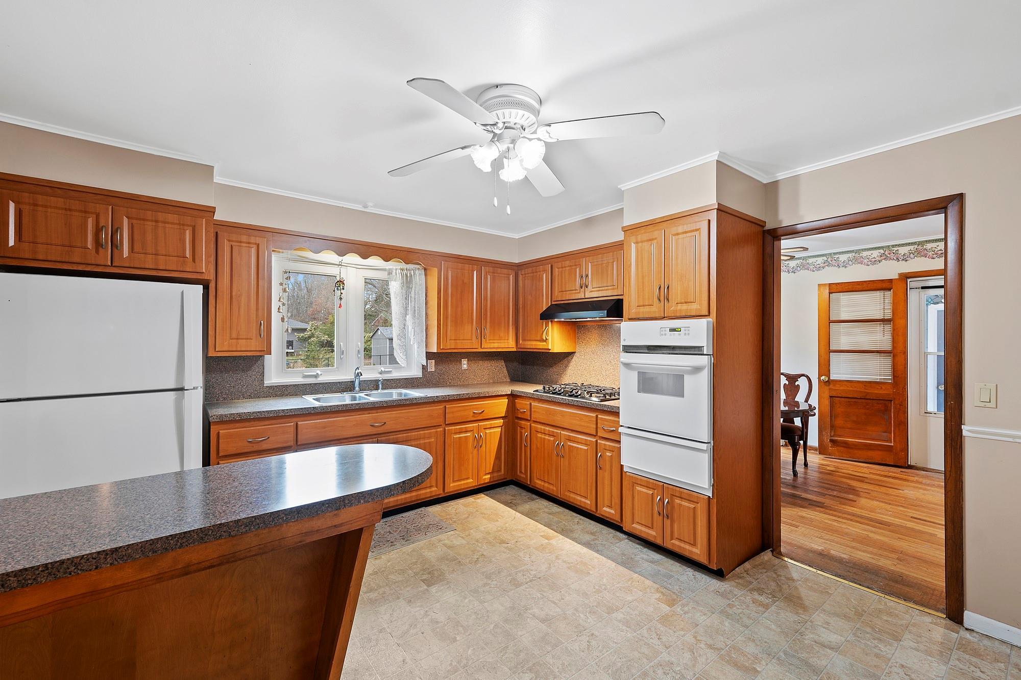 Single Family Bayview  Suffolk County, NY 11971, MLS-835064-4