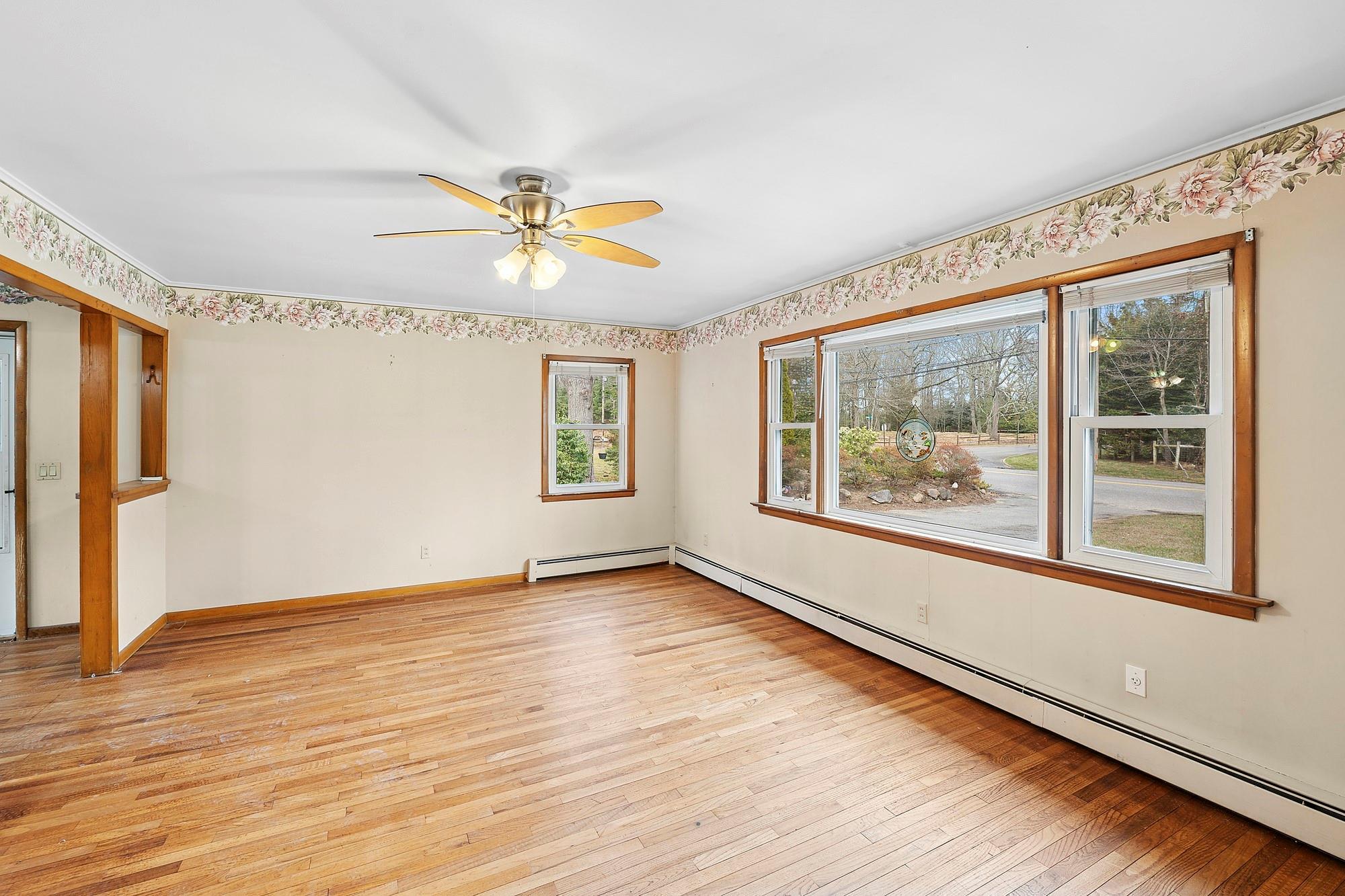 Single Family Bayview  Suffolk County, NY 11971, MLS-835064-5