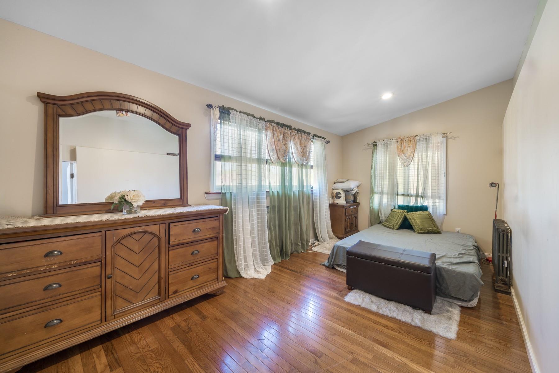 Single Family 230 Street  Queens, NY 11411, MLS-835081-18