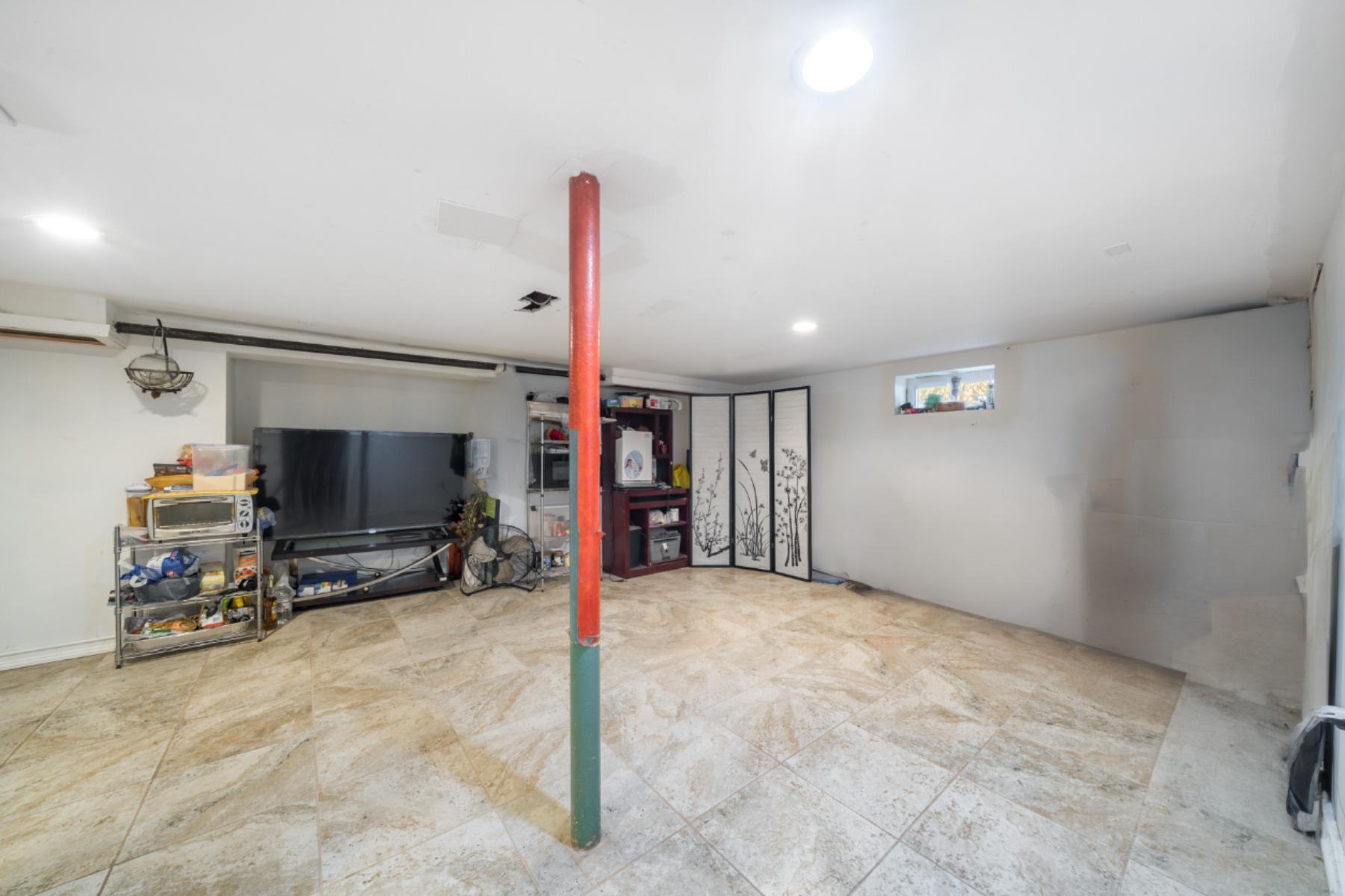 Single Family 230 Street  Queens, NY 11411, MLS-835081-23