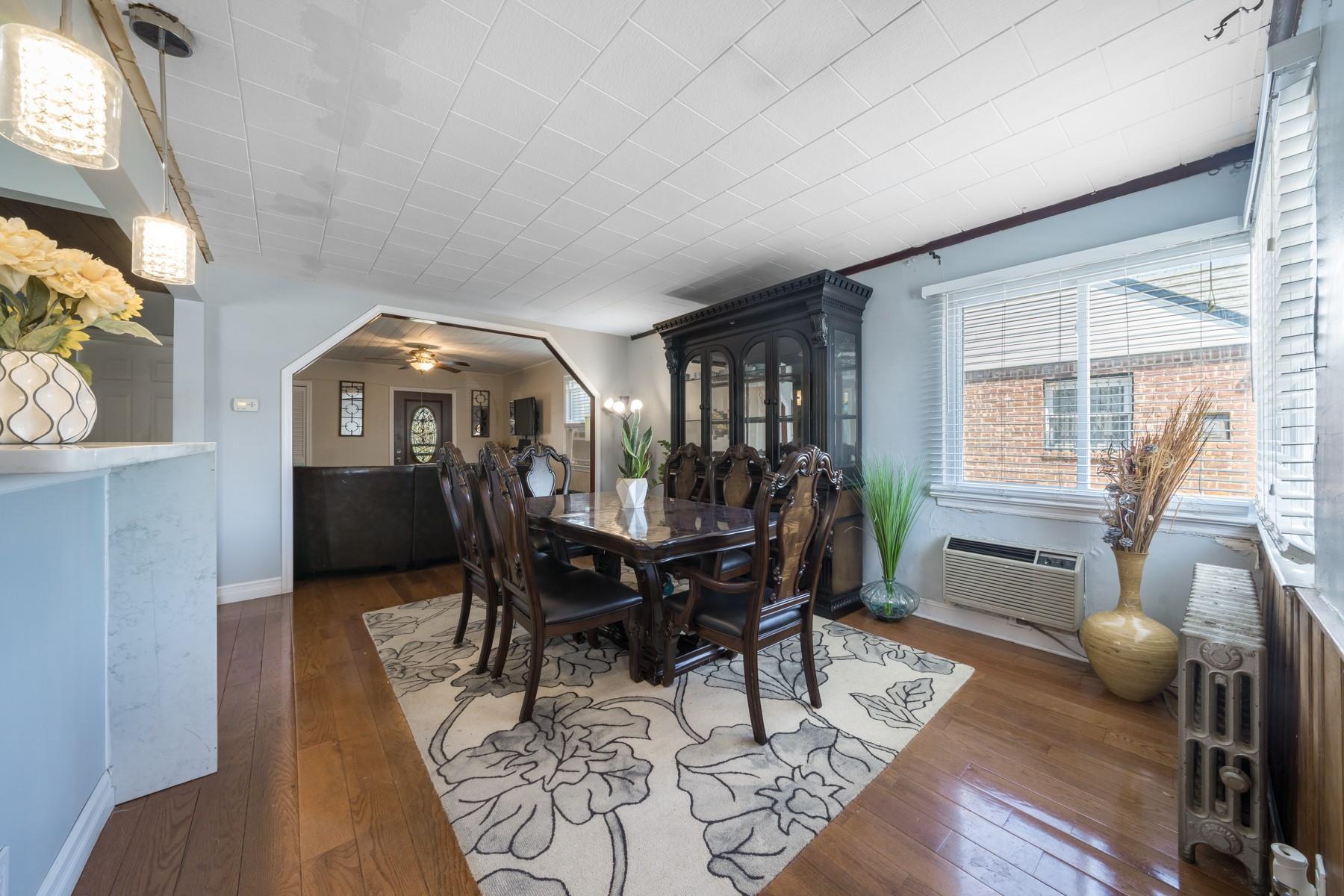 Single Family 230 Street  Queens, NY 11411, MLS-835081-4