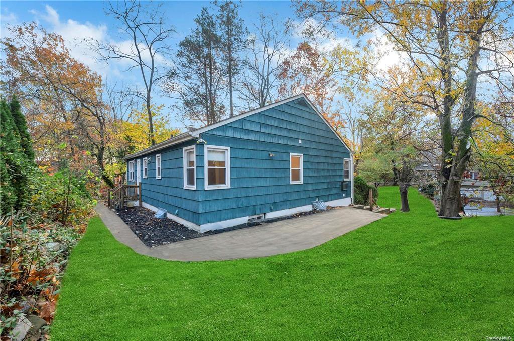 Single Family Ravine  Nassau County, NY 11023, MLS-835089-30