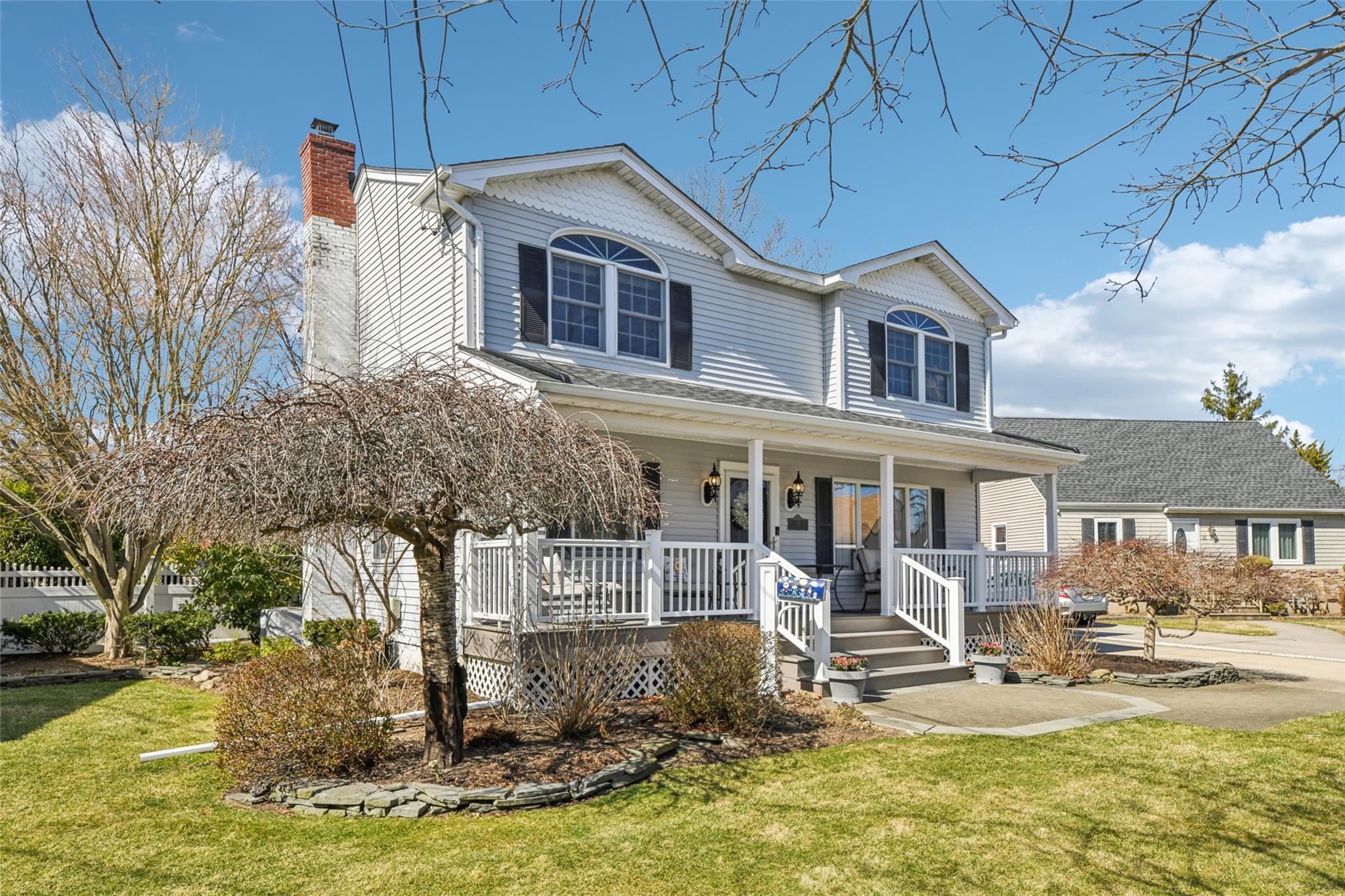 Single Family Pinehurst  Nassau County, NY 11735, MLS-835111-3
