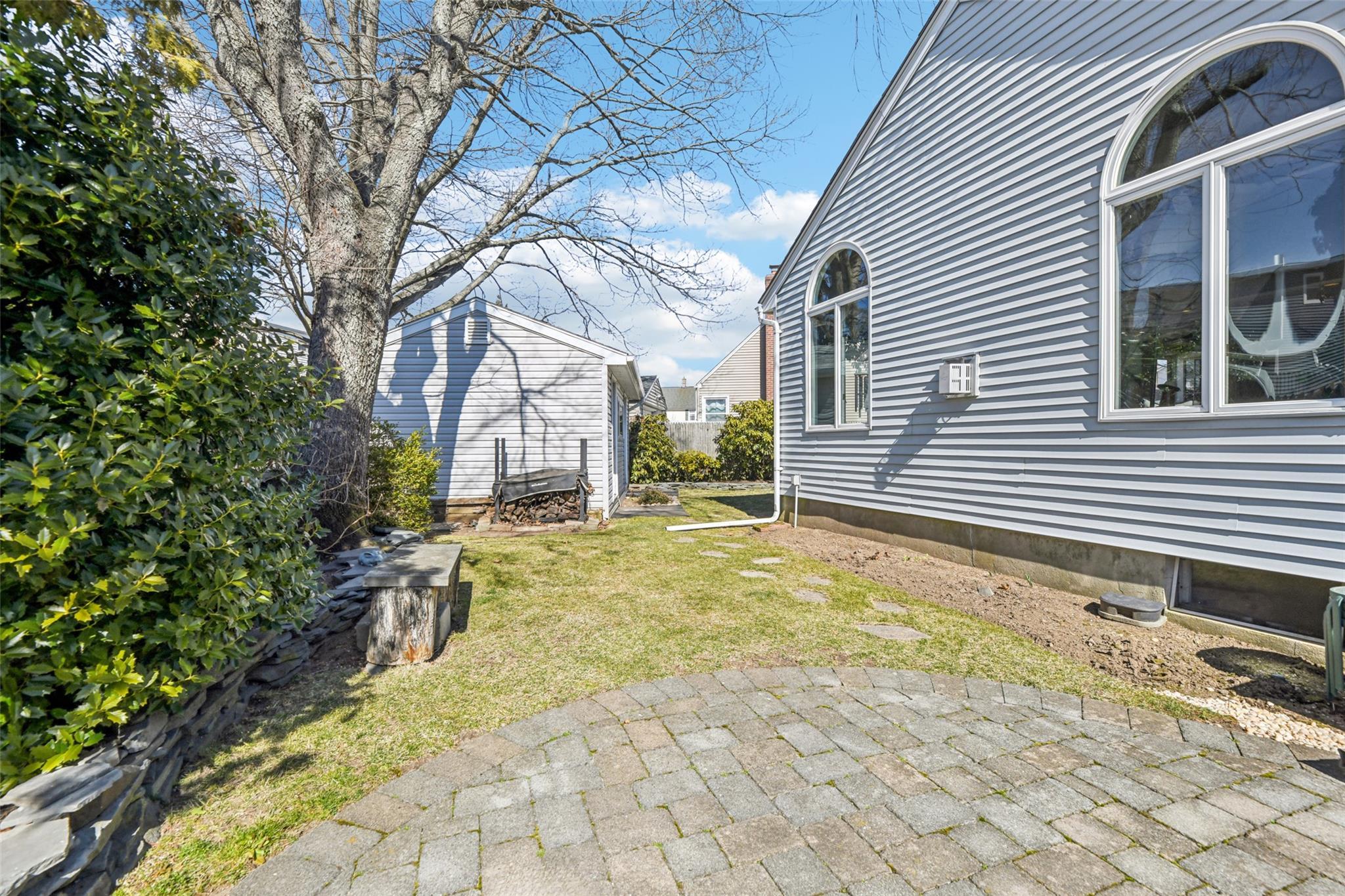 Single Family Pinehurst  Nassau County, NY 11735, MLS-835111-43