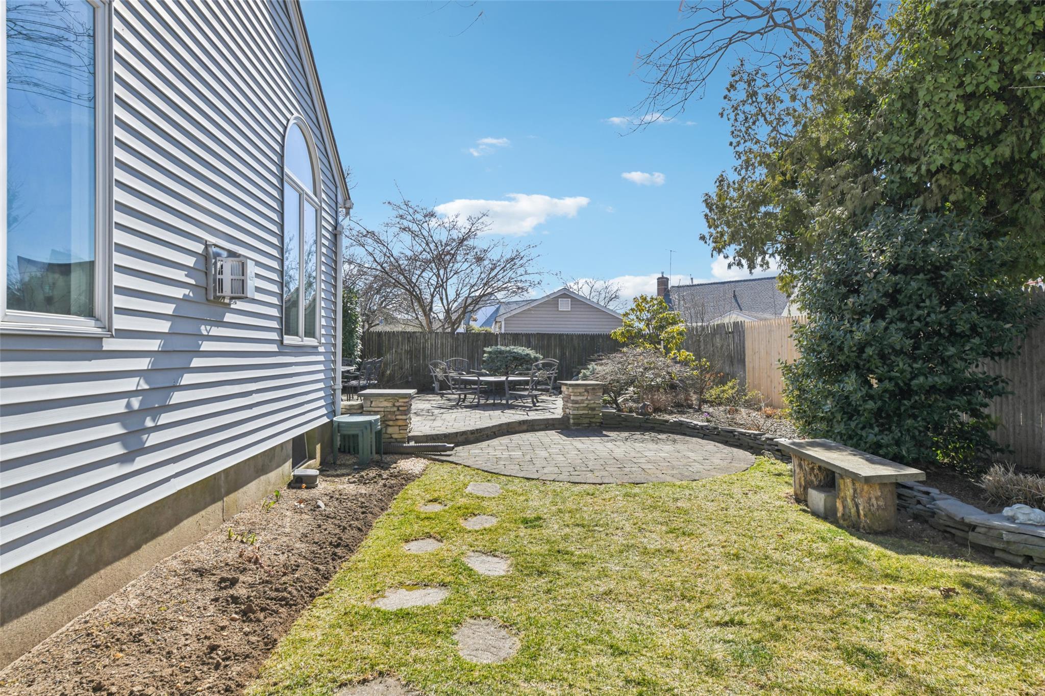 Single Family Pinehurst  Nassau County, NY 11735, MLS-835111-44