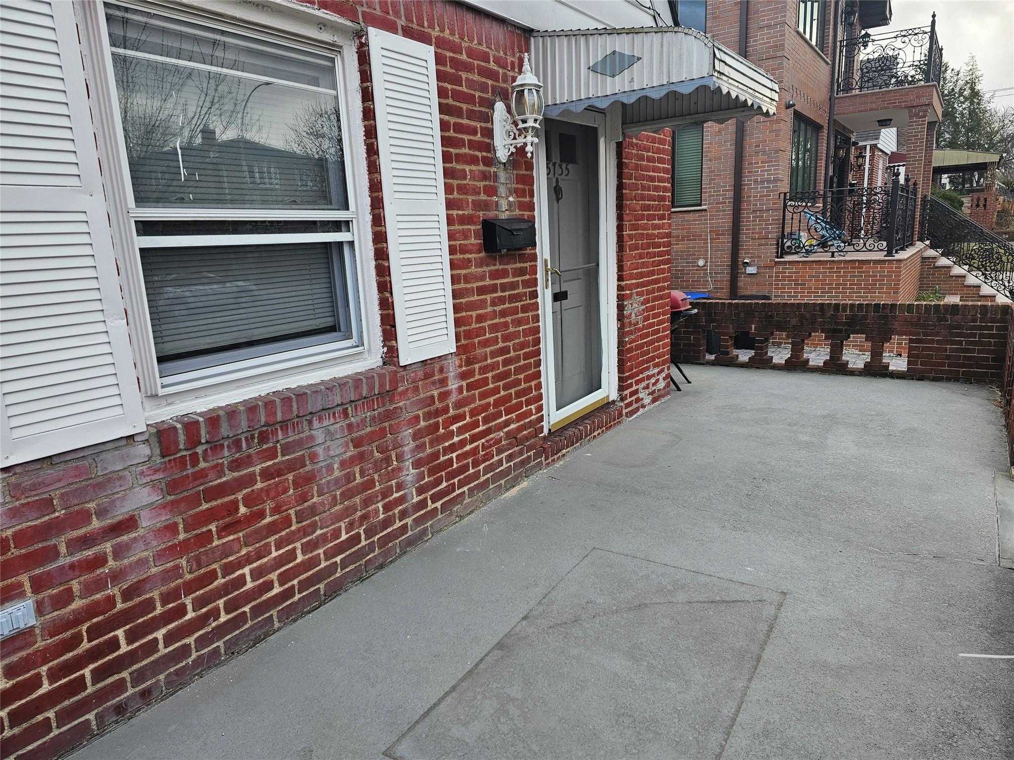 Apartment Parsons  Queens, NY 11365, MLS-835121-2
