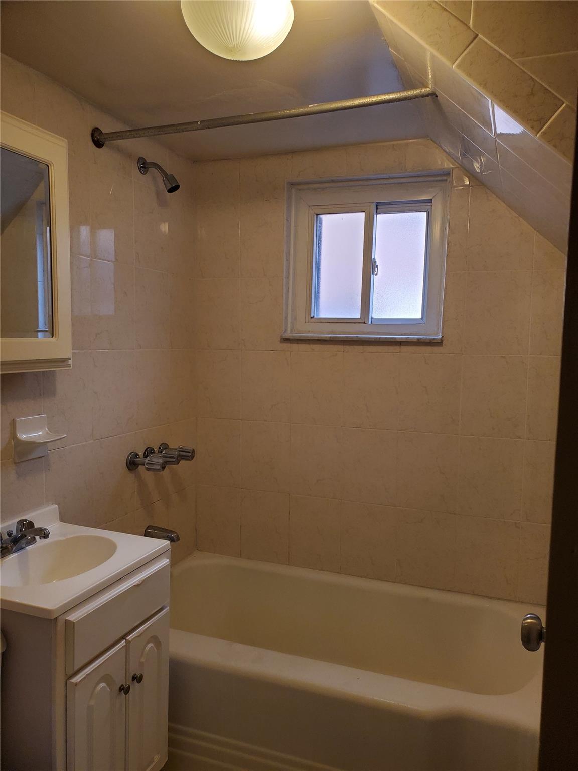 Apartment Parsons  Queens, NY 11365, MLS-835121-9