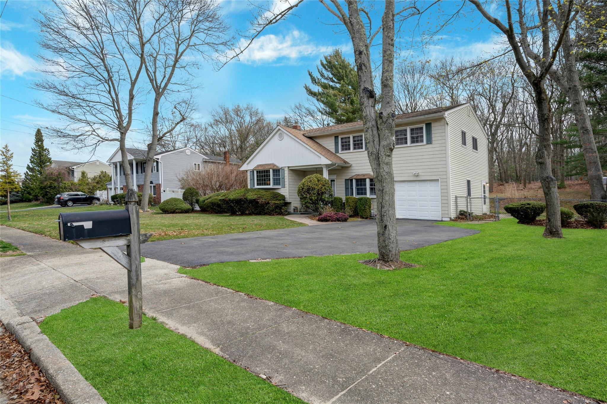 Single Family Grissom  Suffolk County, NY 11788, MLS-835135-2