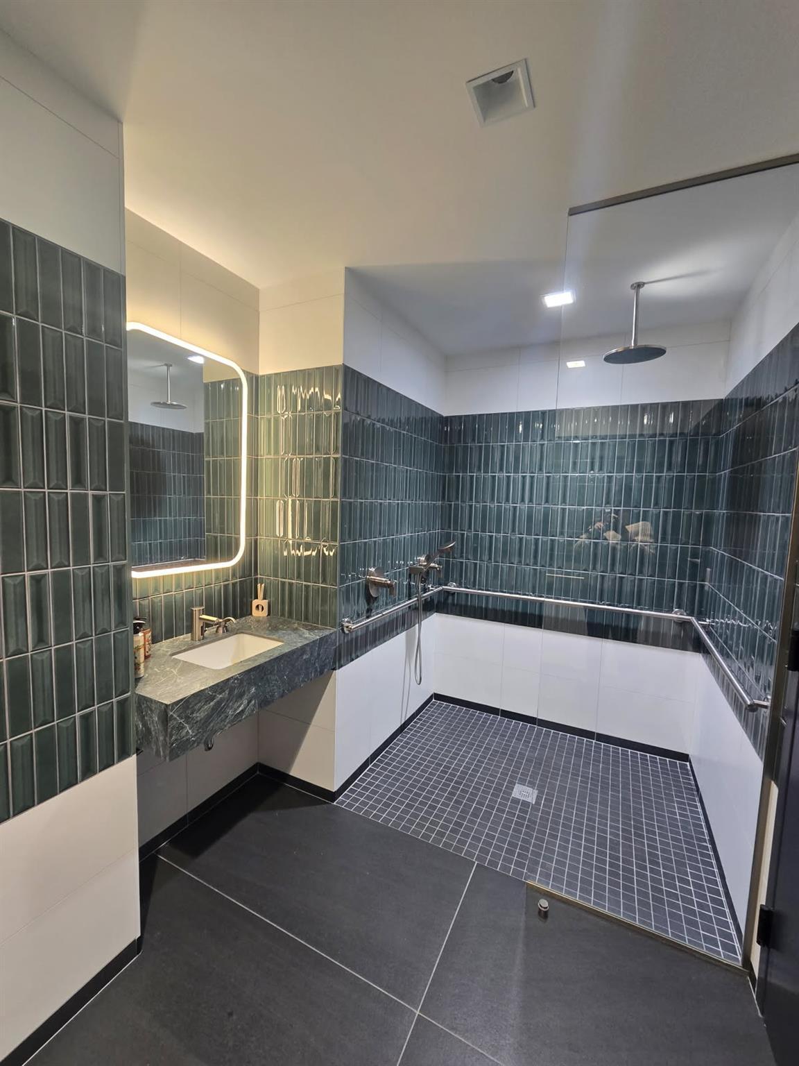 Condo United Nations  Manhattan, NY 10017, MLS-835232-15