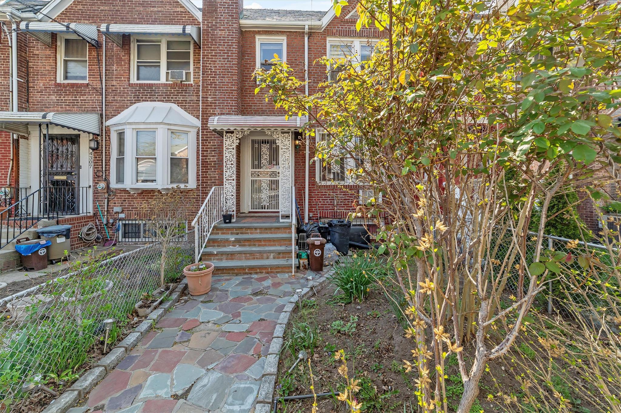 Single Family Edson  Bronx, NY 10466, MLS-835304-2