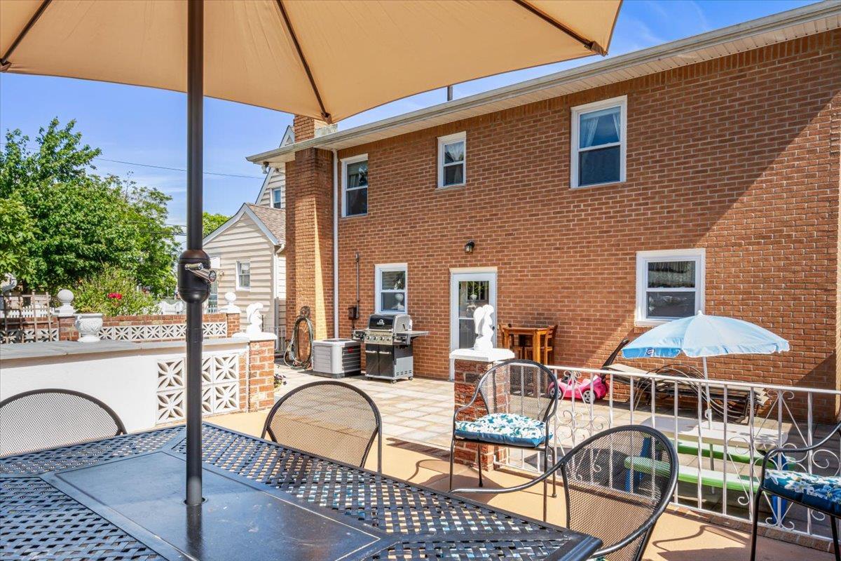 Single Family 85  Nassau County, NY 11001, MLS-835305-21