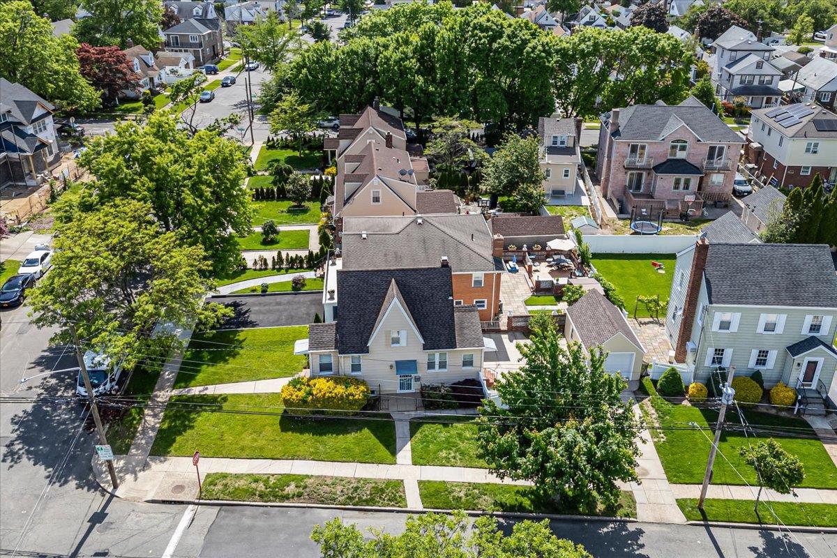 Single Family 85  Nassau County, NY 11001, MLS-835305-23