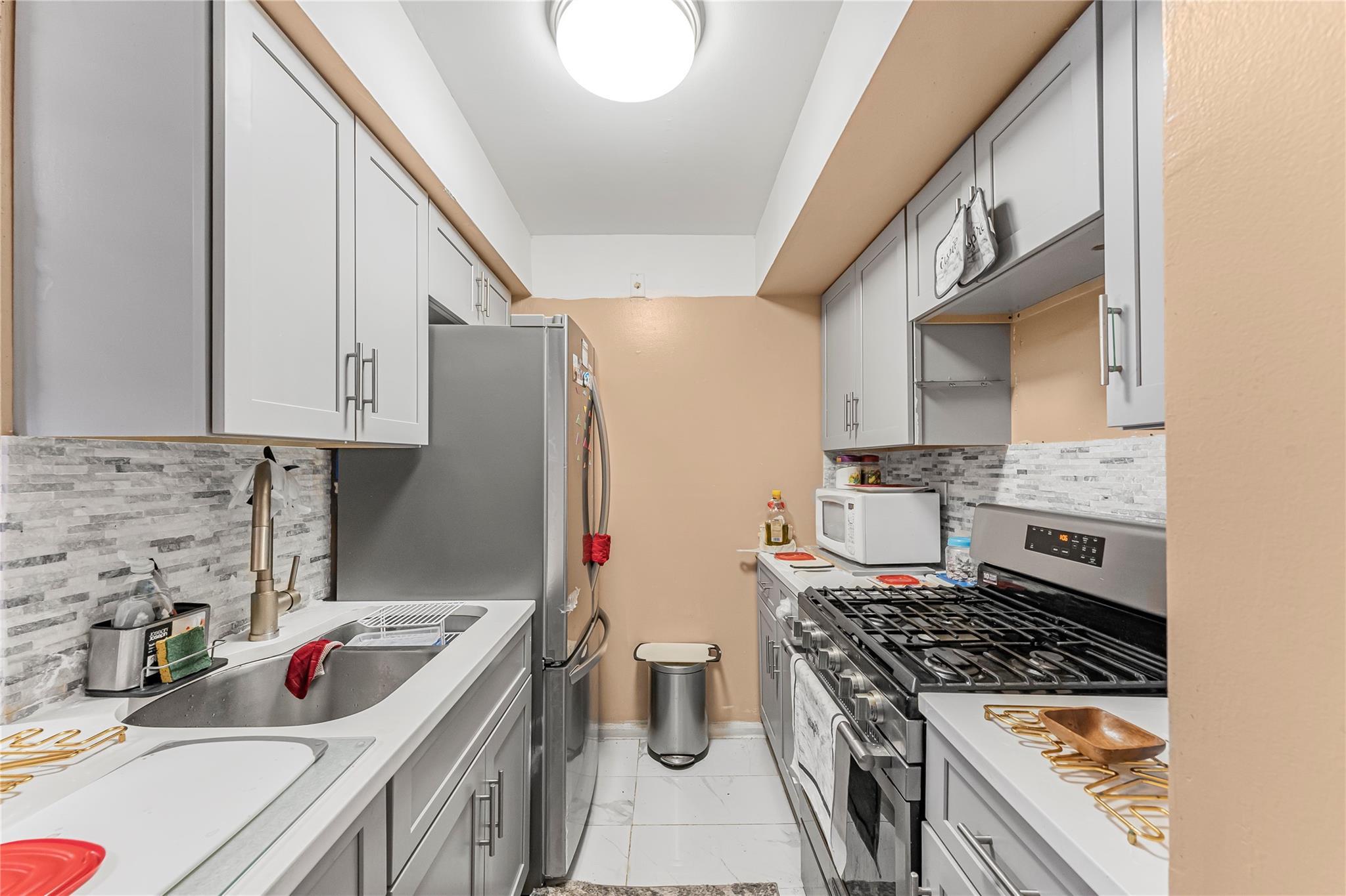 Coop Pelham  Bronx, NY 10461, MLS-835306-3