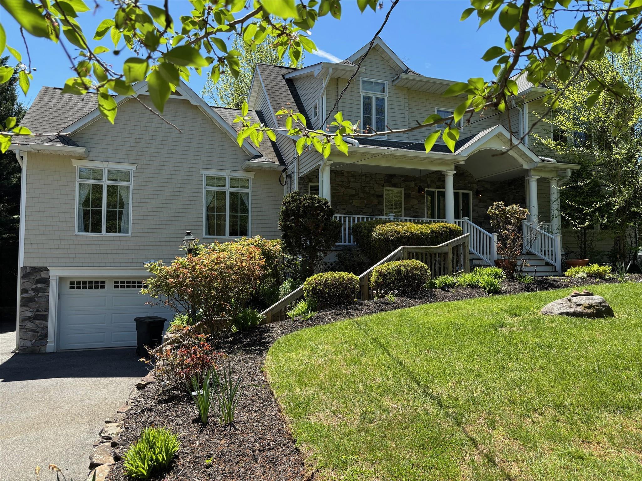 Single Family Leber  Rockland County, NY 10913, MLS-835336-2