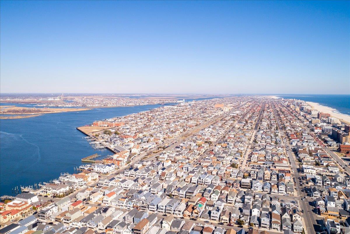 Single Family Wisconsin  Nassau County, NY 11561, MLS-835343-31