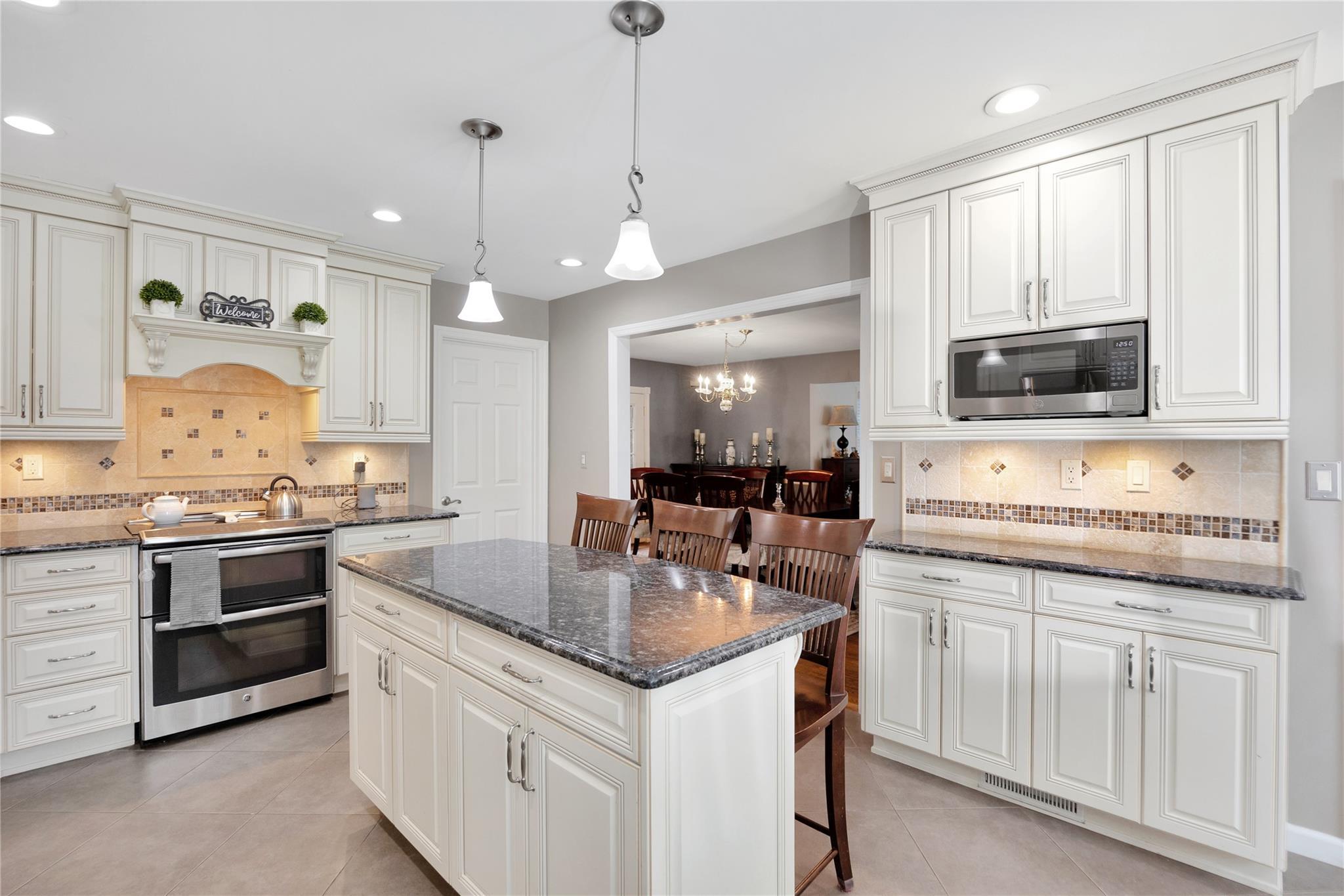 Single Family Bradshaw  Suffolk County, NY 11768, MLS-835410-14