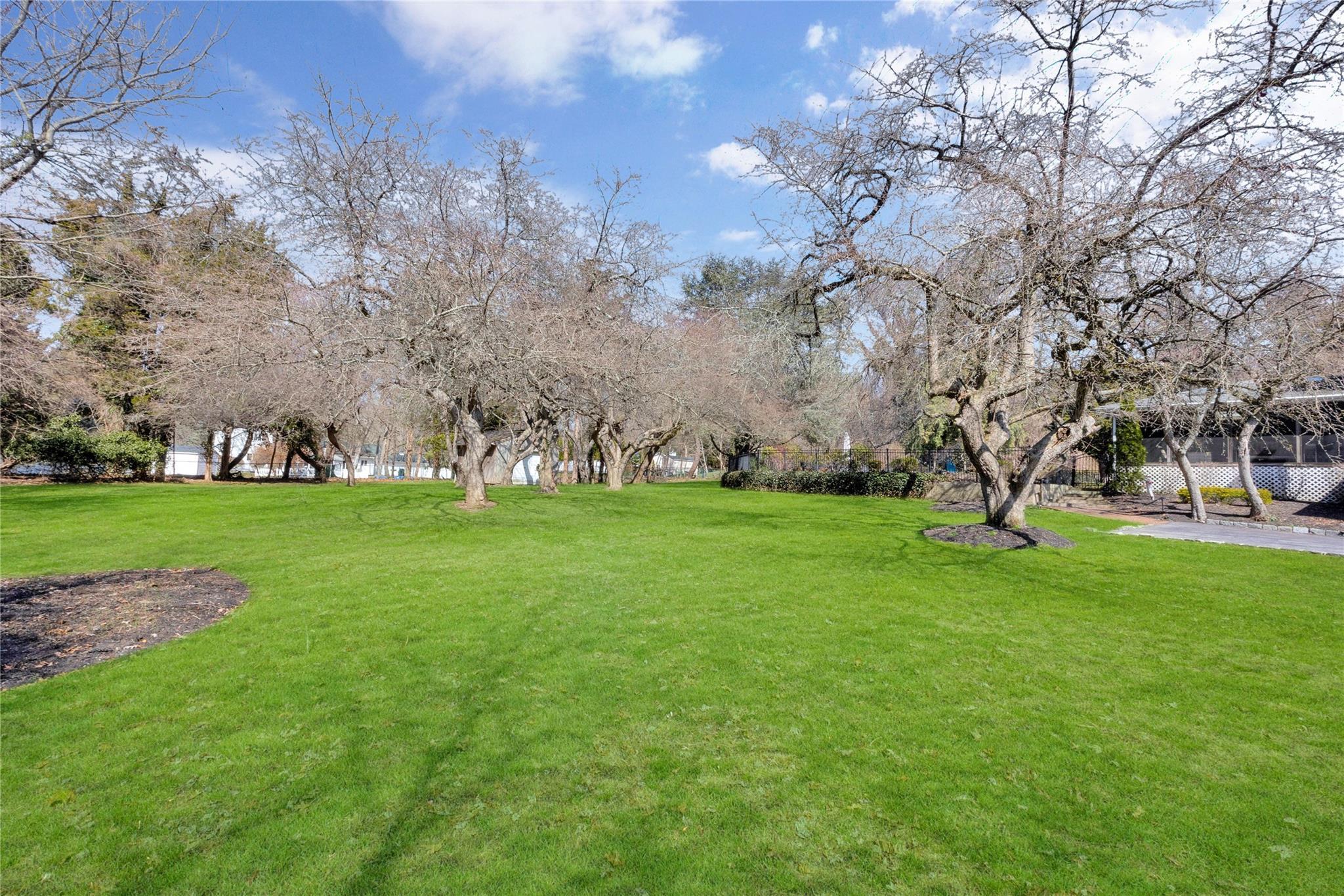 Single Family Bradshaw  Suffolk County, NY 11768, MLS-835410-41