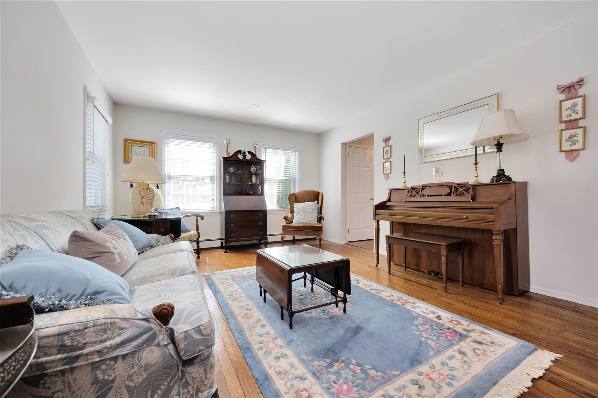 Single Family Bradshaw  Suffolk County, NY 11768, MLS-835410-8