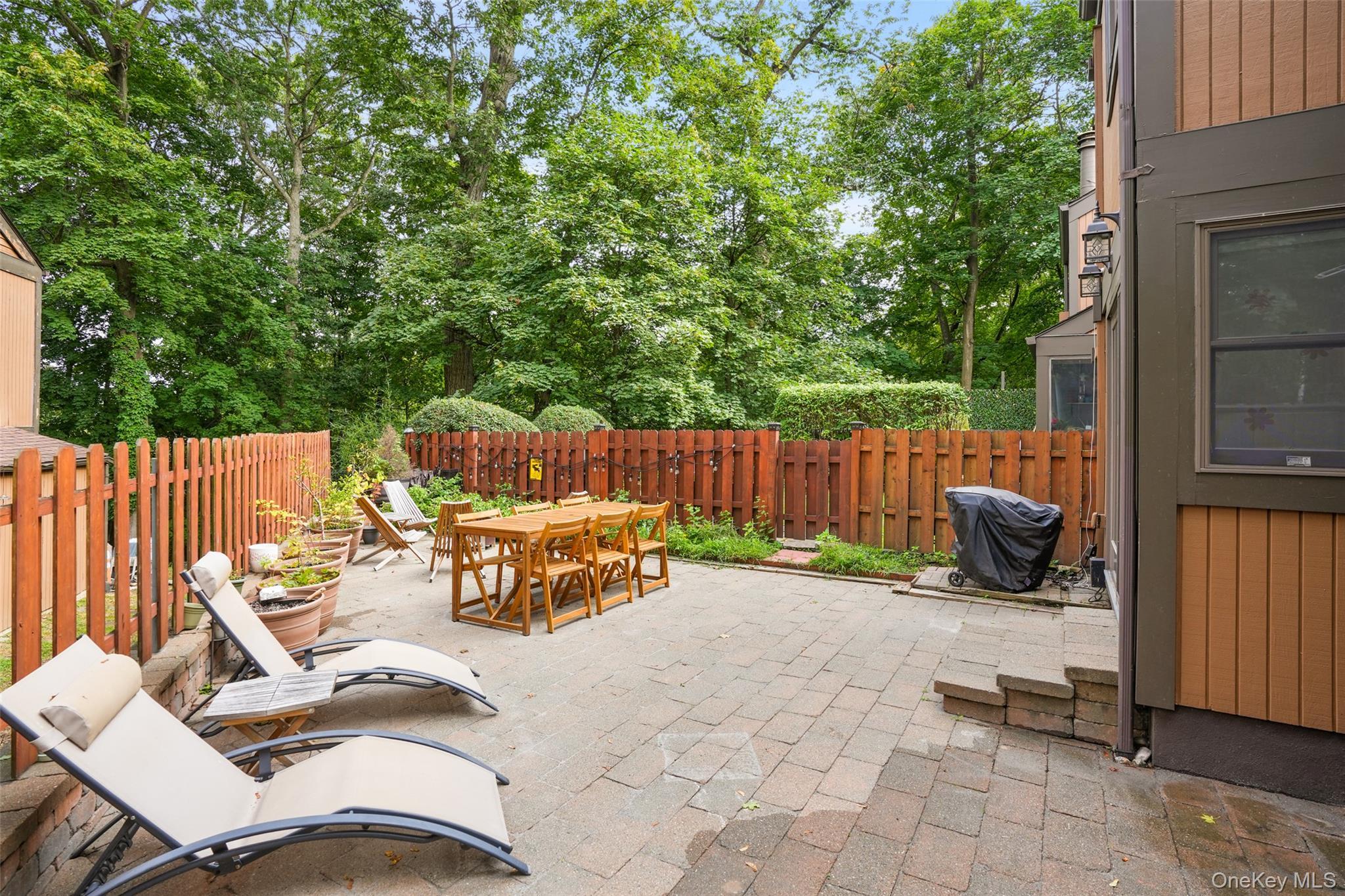 Single Family Round Hill Westchester County, NY 10522, MLS-835419-16