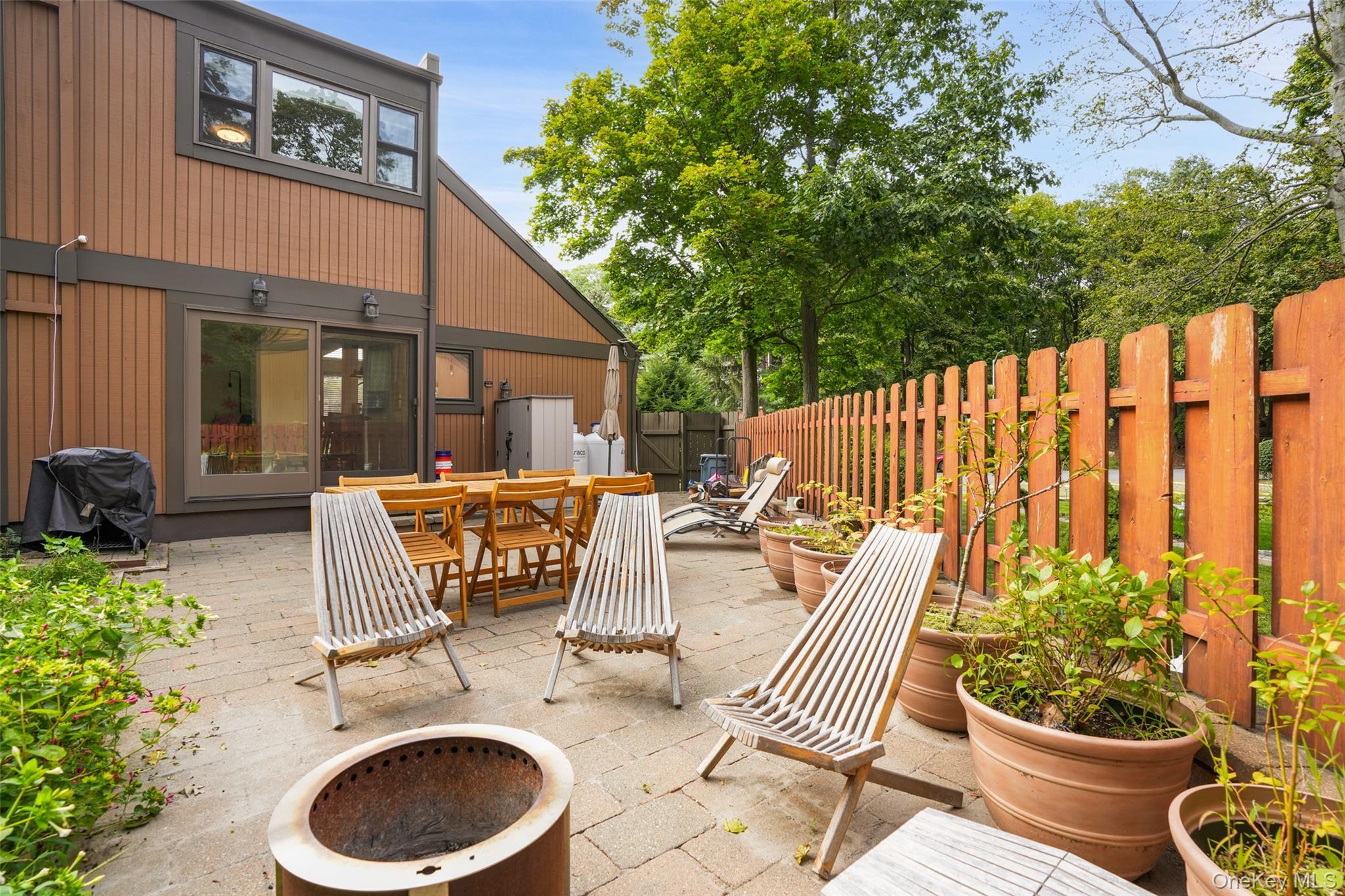 Single Family Round Hill  Westchester County, NY 10522, MLS-835419-17