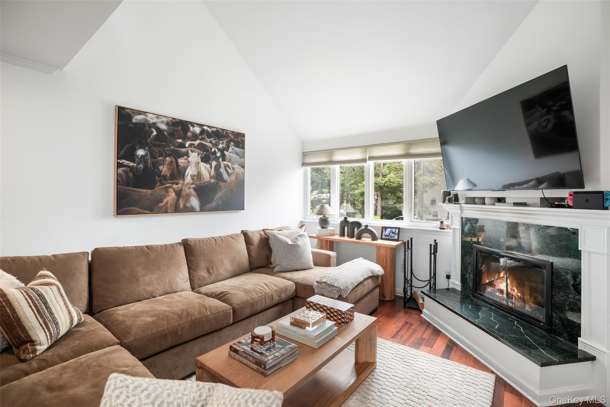 Single Family Round Hill Westchester County, NY 10522, MLS-835419-5