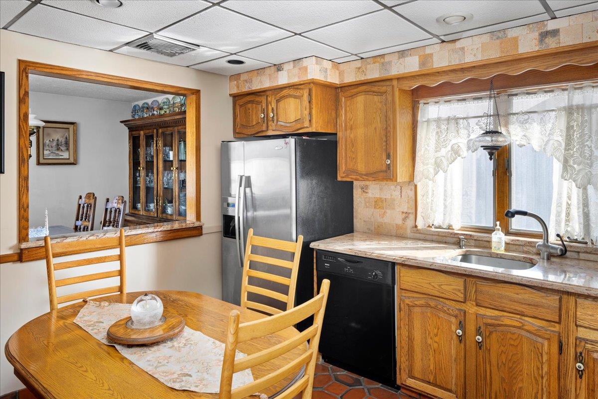 Single Family Nassau  Nassau County, NY 11520, MLS-835440-10