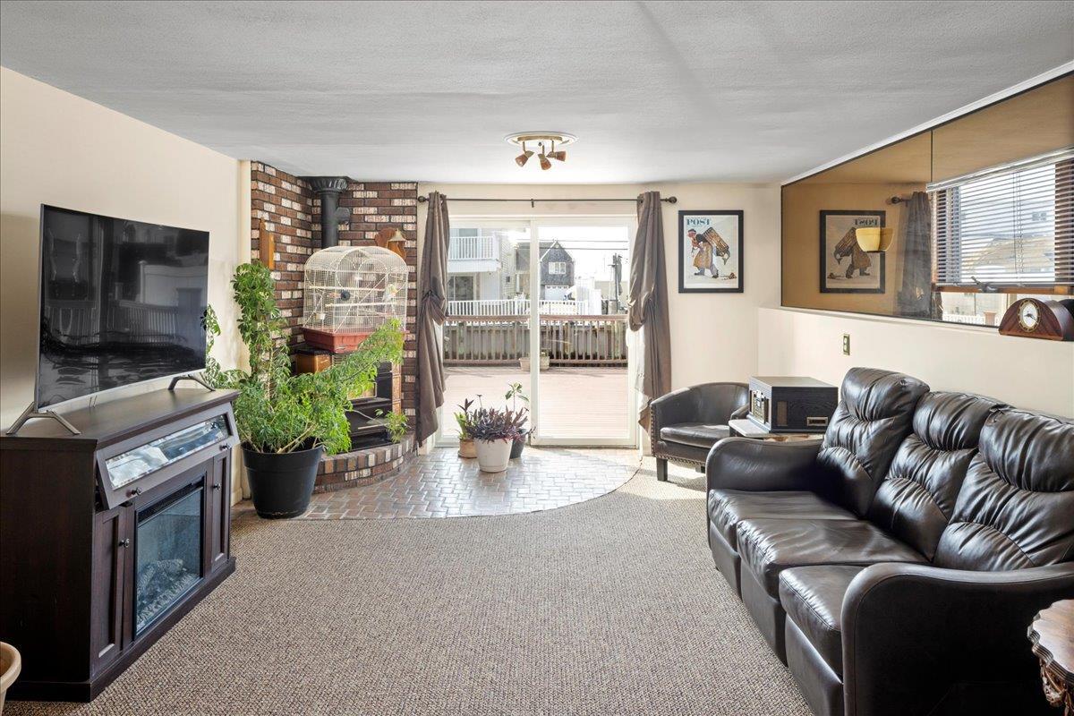 Single Family Nassau  Nassau County, NY 11520, MLS-835440-12