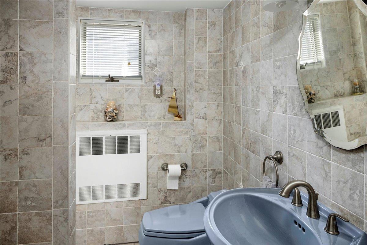 Single Family Nassau  Nassau County, NY 11520, MLS-835440-19