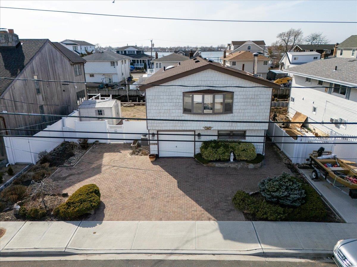 Single Family Nassau  Nassau County, NY 11520, MLS-835440-34