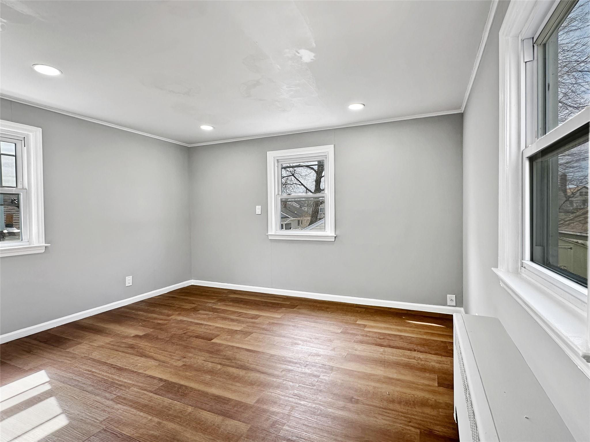 Single Family 11th  Nassau County, NY 11040, MLS-835446-12