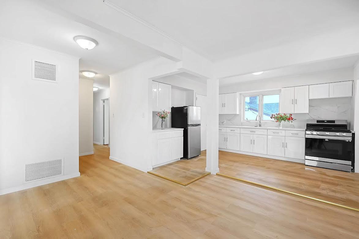 Single Family Corporal Kennedy  Queens, NY 11360, MLS-835505-4