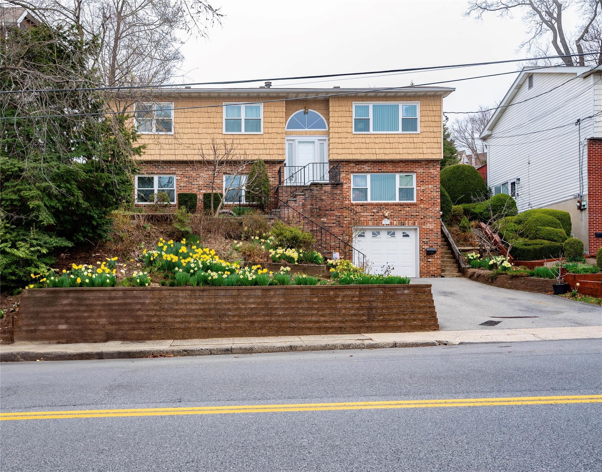 Single Family Midland  Westchester County, NY 10708, MLS-835525-21