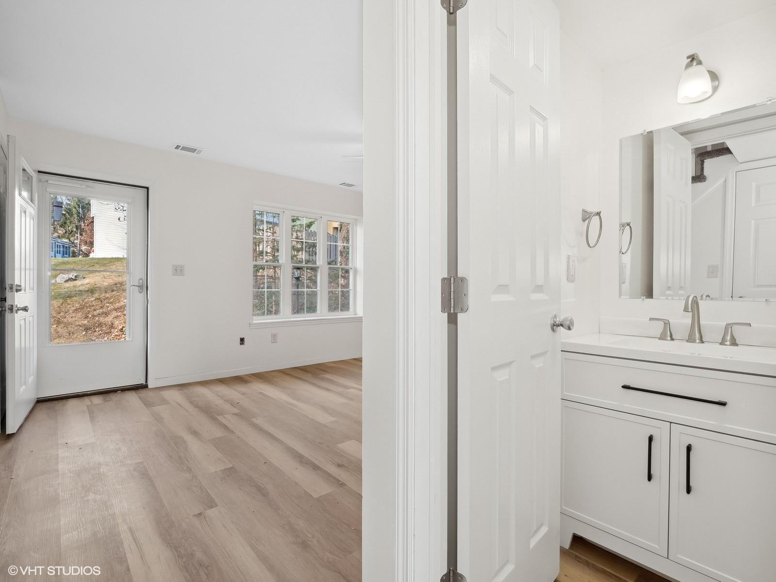 Single Family Sunny Brook  Ulster County, NY 12528, MLS-835542-9