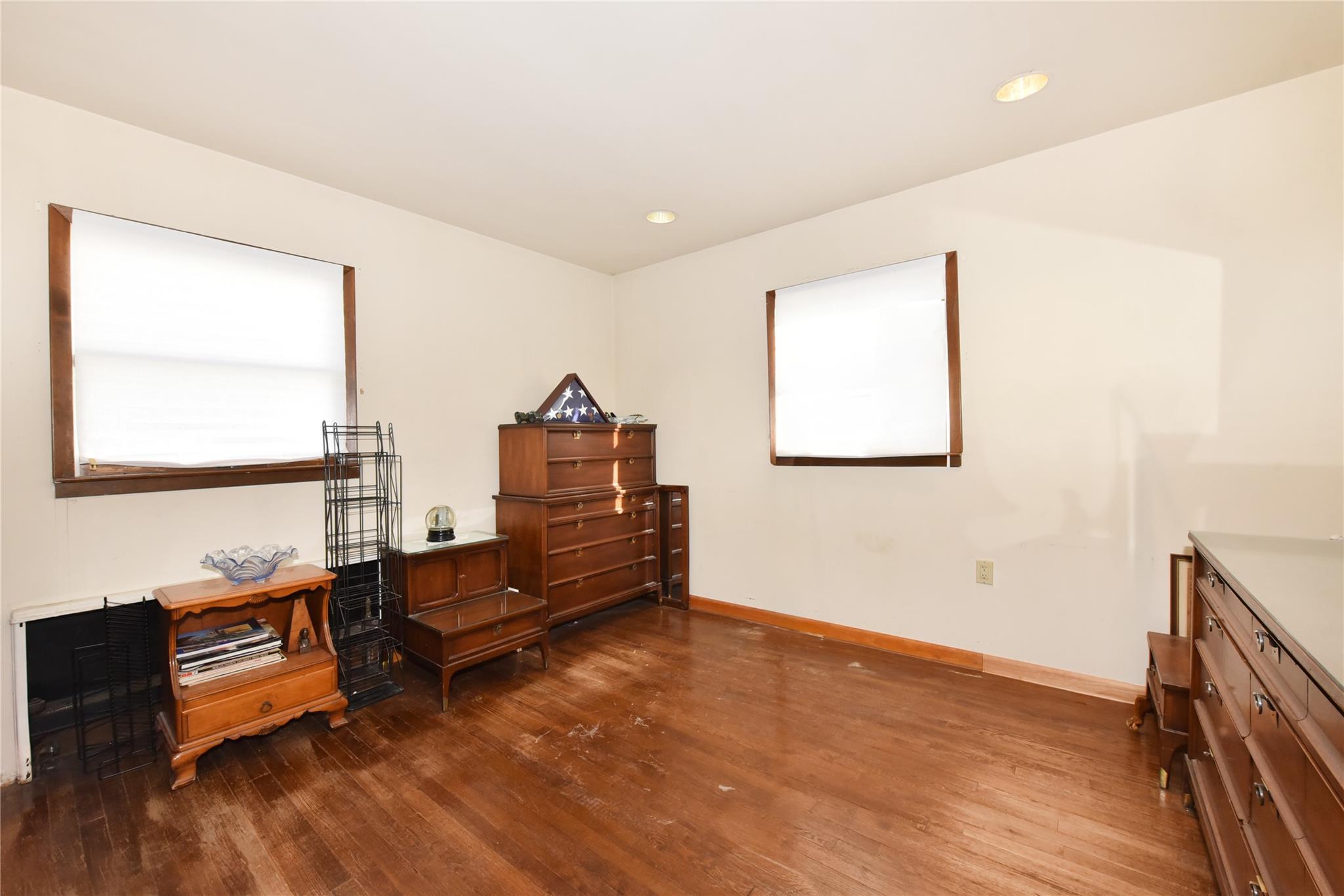 Single Family Maple  Nassau County, NY 11714, MLS-835551-11