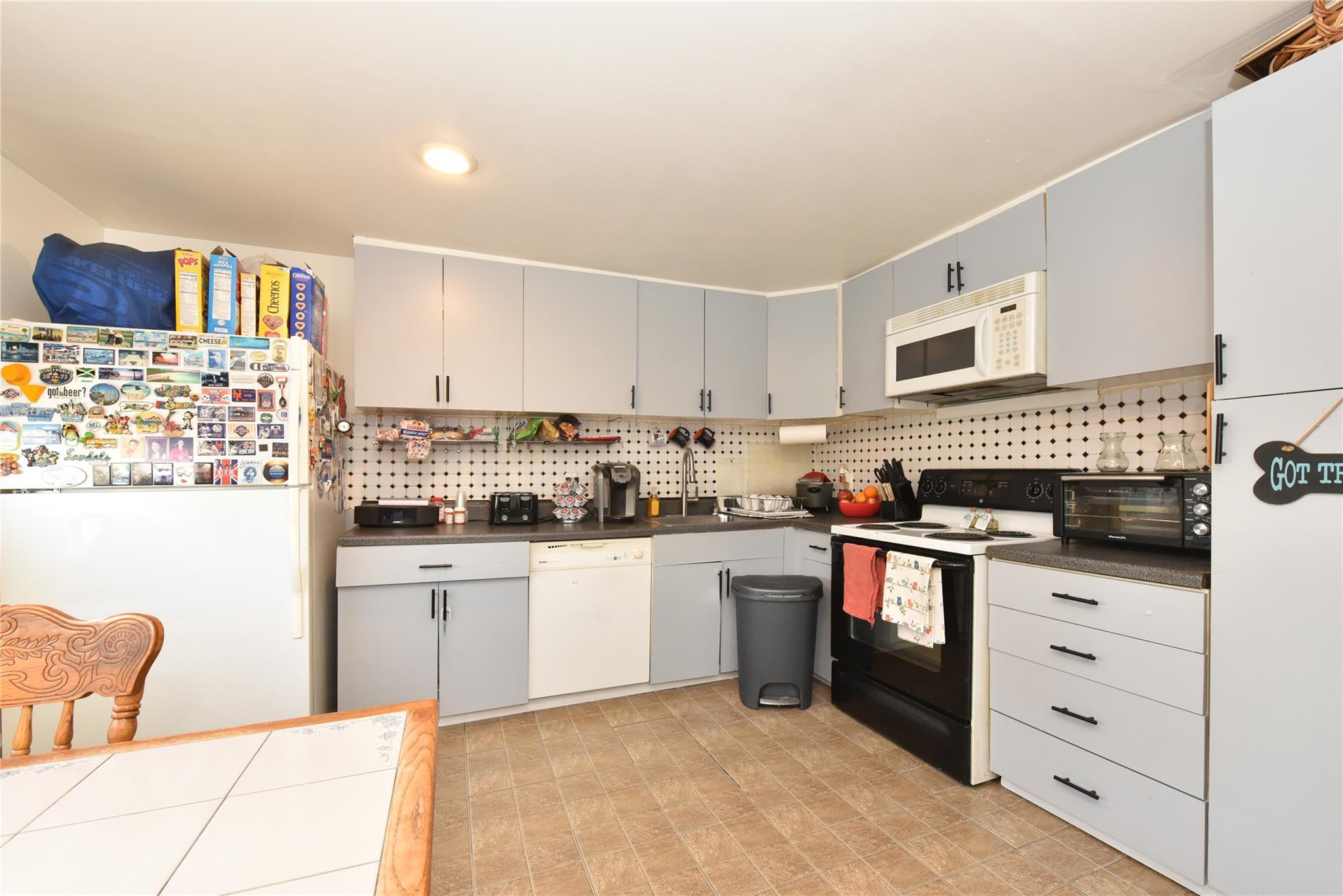 Single Family Maple  Nassau County, NY 11714, MLS-835551-17