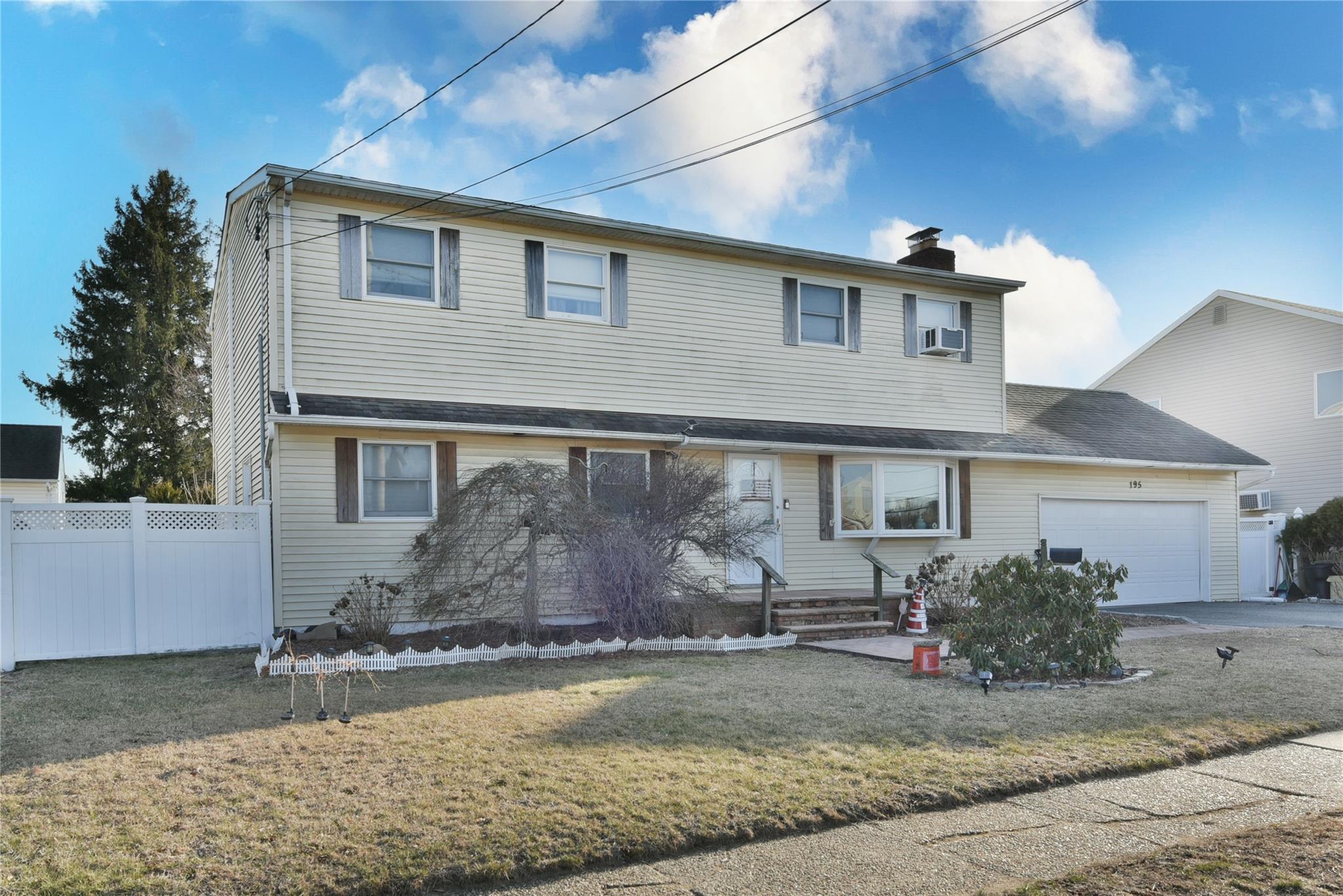 Single Family Maple  Nassau County, NY 11714, MLS-835551-2