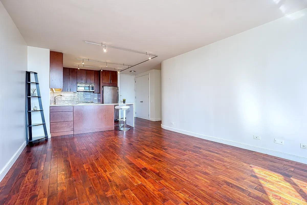 Condo East 49 St  Manhattan, NY 11017, MLS-835574-5