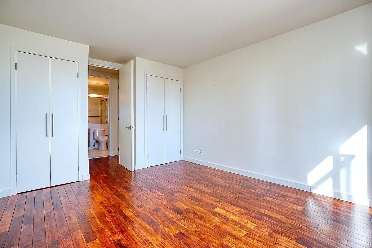 Condo East 49 St  Manhattan, NY 11017, MLS-835574-9