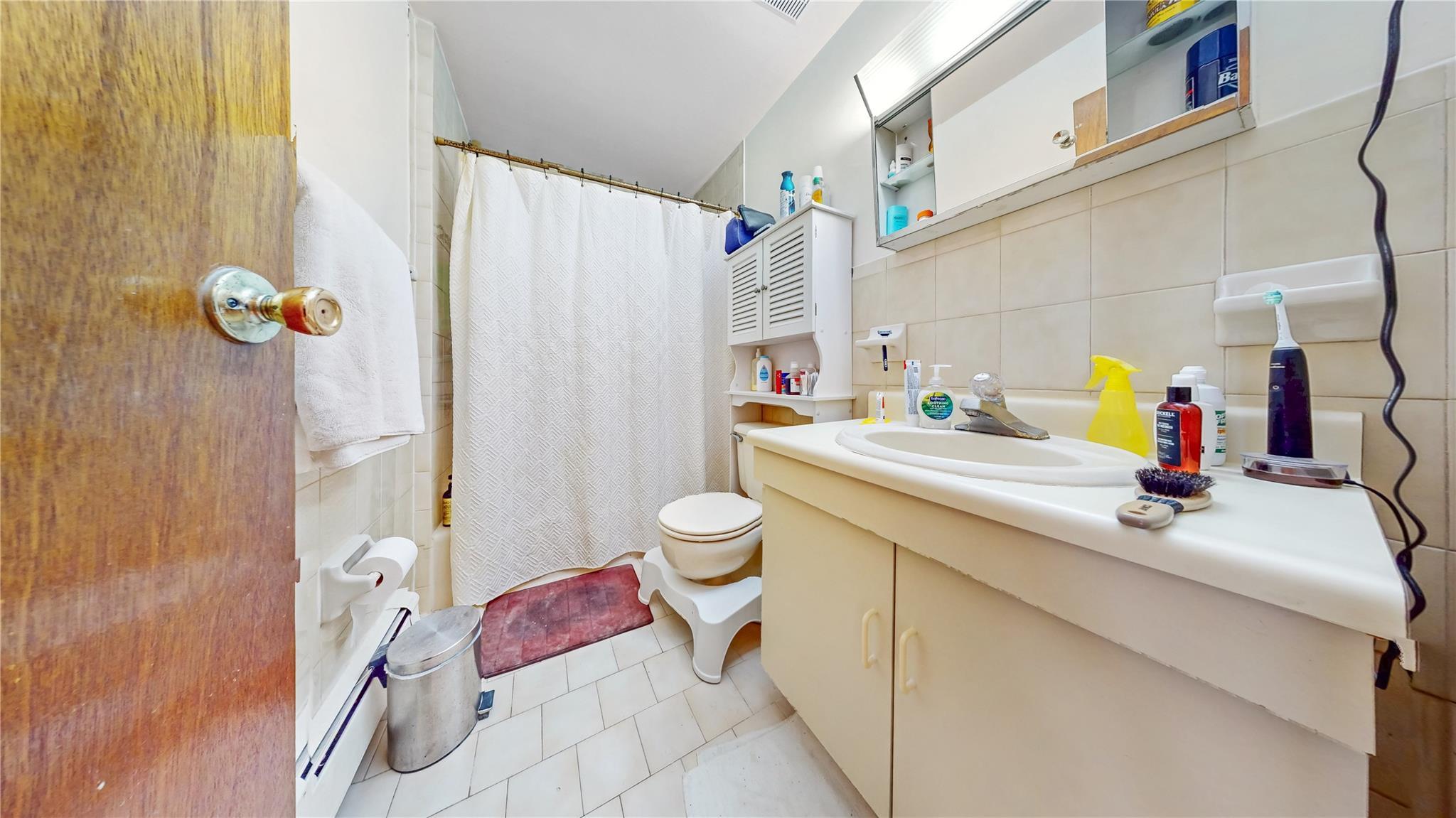 Single Family 45th  Queens, NY 11103, MLS-835582-21
